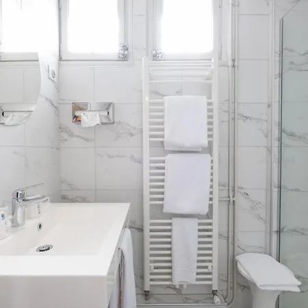 Cit'hotel Logis De Brou, En Bresse ホテル