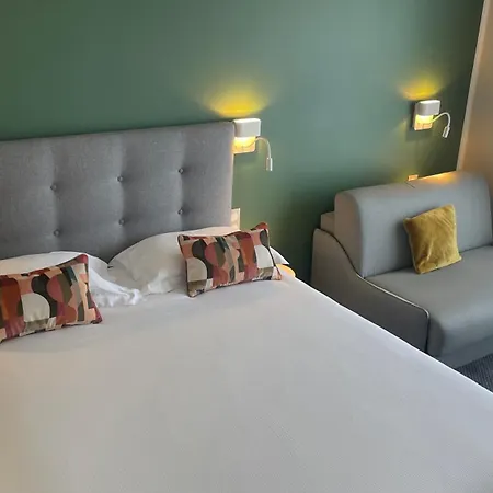 Cit'hotel Logis De Brou, En Bresse Renove En 2026 מלון