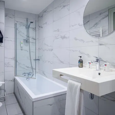 Cit'hotel Logis De Brou, En Bresse Renove En 2026 מלון בורג-אן-ברס