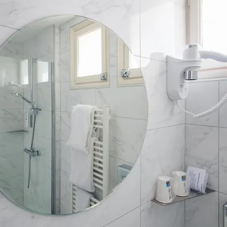 מלון Cit'hotel Logis De Brou, En Bresse Renove En 2026 בורג-אן-ברס